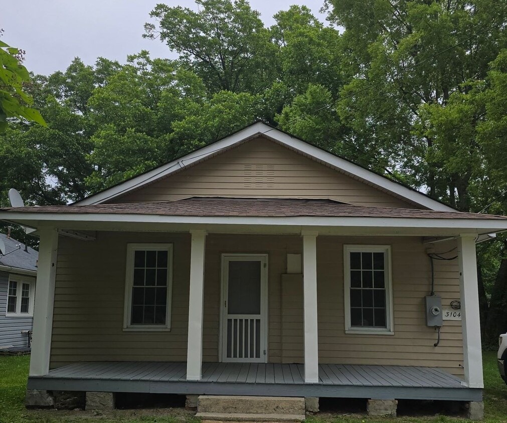 Primary Photo - NEWLY REMODELED 2 BEDROOM HOUSE