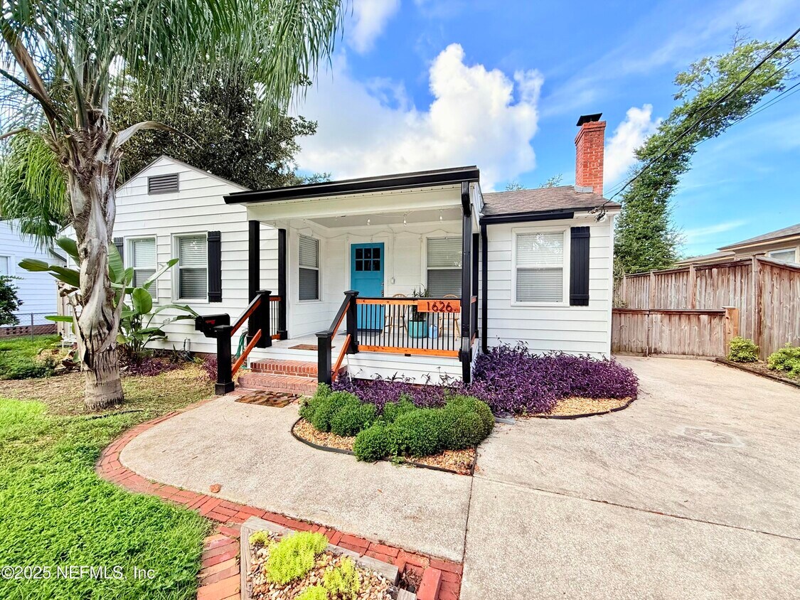 Foto principal - 1626 Charon Rd