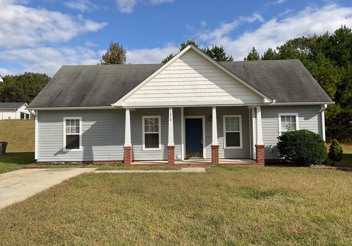 1212 Bicycle Ct, Gastonia, NC 28054 House Rental in Gastonia, NC