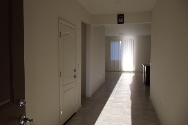 Foto del edificio - 9102 Wagon Spoke Ct