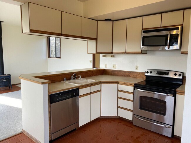 Foto del edificio - 2322 E Ward St