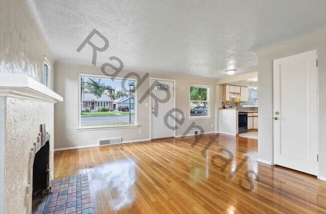Foto del edificio - 2509 W Upton Ave
