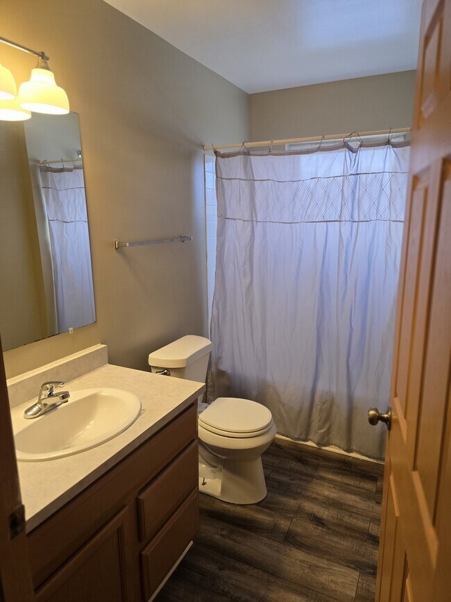 Foto del edificio - 94 E Montcalm St