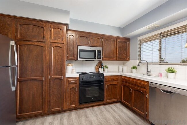 Building Photo - 4800 Williamsburg Ln