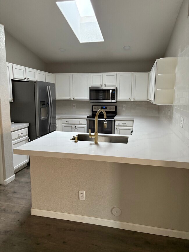 Building Photo - 8739 E Natal Cir