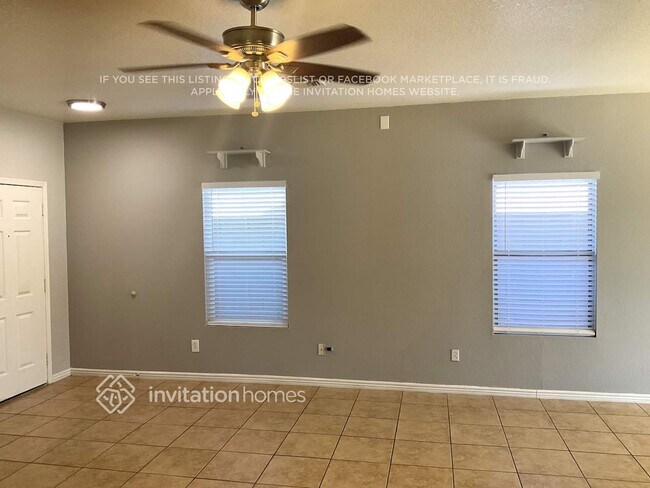 Building Photo - 10429 E Abilene Ave