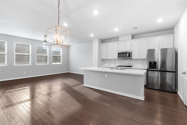Foto del edificio - 9521 Towne Lake Pkwy