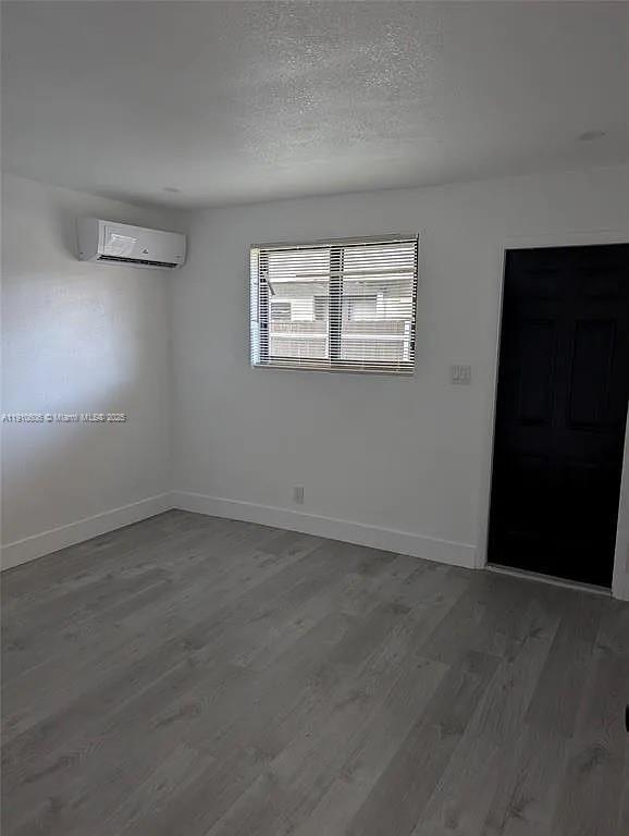 Foto del edificio - 920 NW 8th Ave