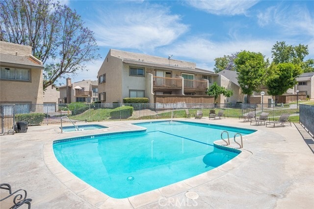 Building Photo - 1251 S Meadow Ln