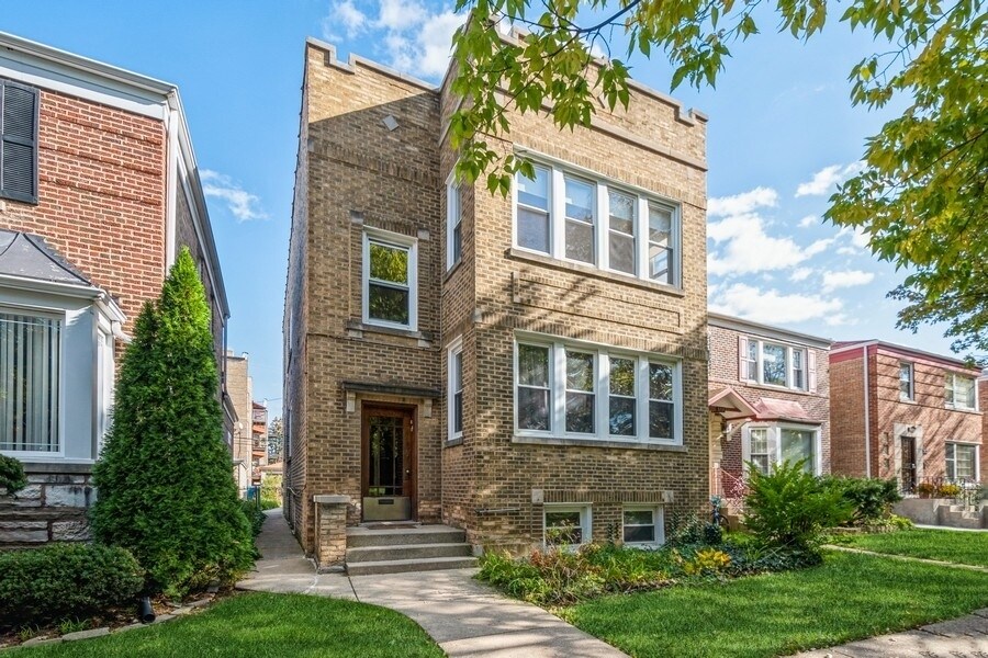 Foto principal - 5721 N Francisco Ave