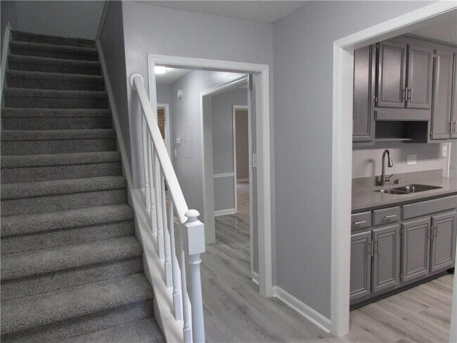 Foto del edificio - 1774 Twin Brooks Dr SE