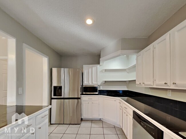 Building Photo - 9150 Park Trail