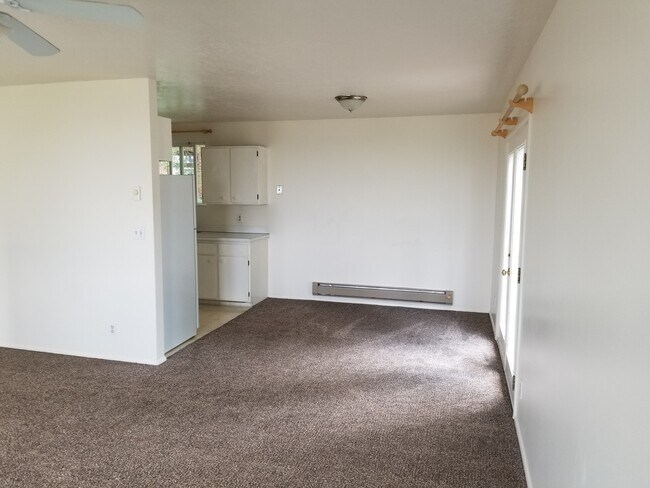 Building Photo - 146 Elberta Duplex