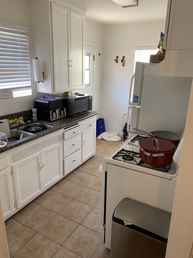 Building Photo - 4362 Elenda St