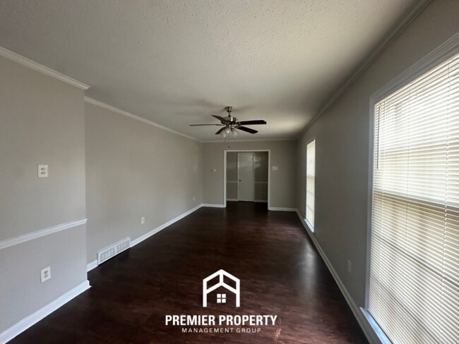 Foto del edificio - 5450 Rappahannock Dr