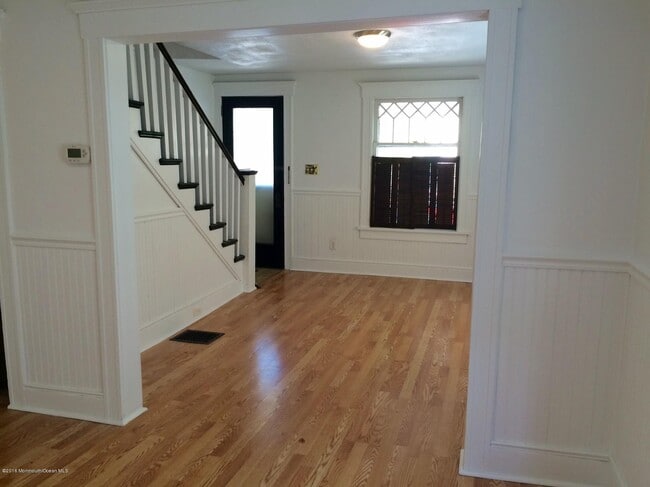 Building Photo - 64 Mt Hermon Way