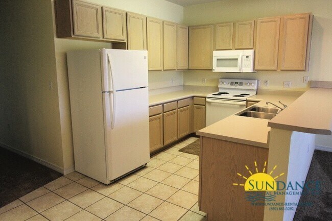 Building Photo - Great 2 Bedroom Unit in Santa Rosa Beach!