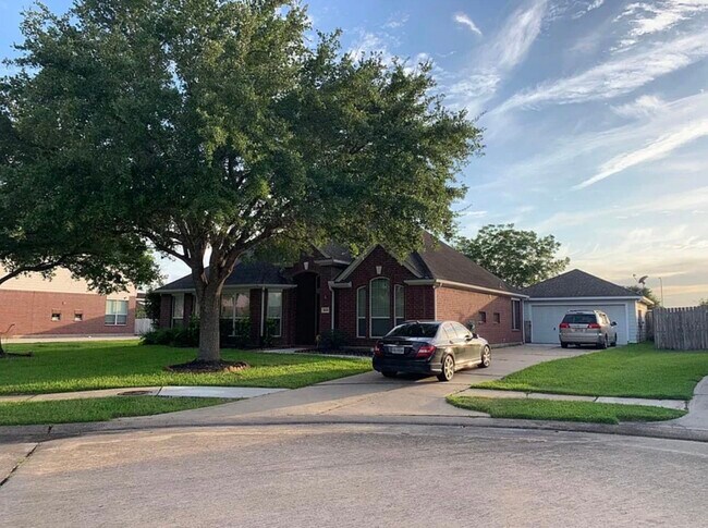 Foto del edificio - 2504 Sunny Shores Dr