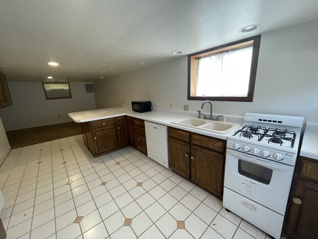 Kitchen - 5680 S 1300 E