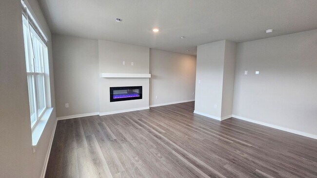 Foto del edificio - 2025 Build - 3 Bedroom, 2.5 Bathroom Townhouse in Prime Ankeny Location – Available Now