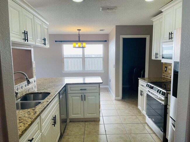 Foto del edificio - 1803 Meadow Pond Way