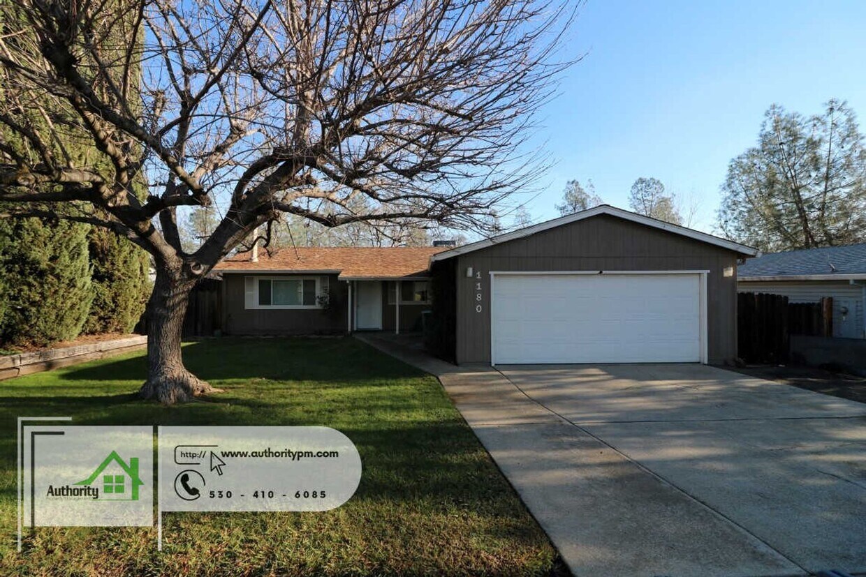 Foto del edificio - 1180 Jaxon way, Landscaping included. 2 Ca...