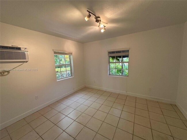 Building Photo - 8200 Harding Ave