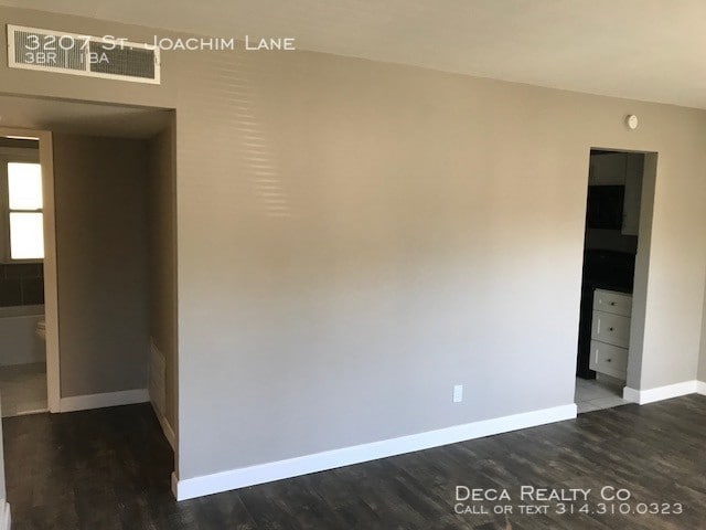 Building Photo - 3 Bedroom House