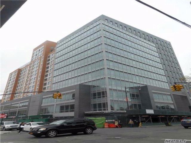 Primary Photo - 135-20 39th Ave