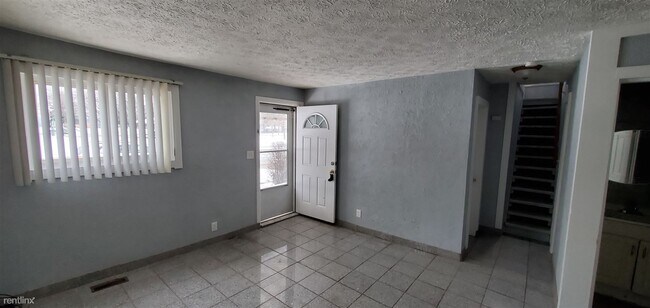 Building Photo - 3 br, 1 bath House - 13045 Saint Andrews Ave