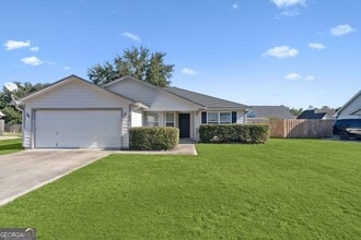 Building Photo - 606 Victorias Cir