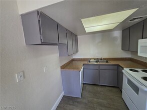 Building Photo - 4941 Newport Cove Dr