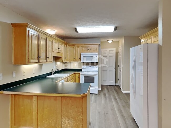 Foto del edificio - 114 Louise Dr