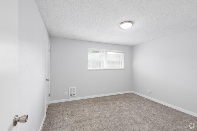 2BD, 1.5BA - 975SF - Station Place Townhomes