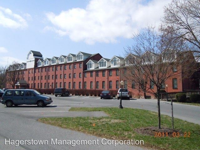 Building Photo - 401 Highland Ave