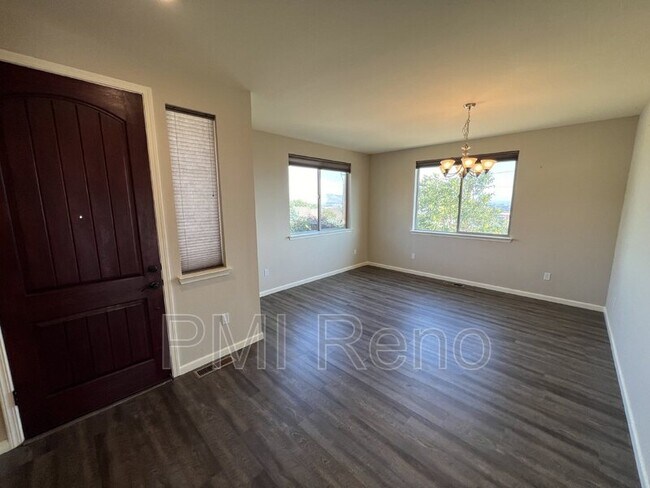 Building Photo - 3025 Comstock Dr