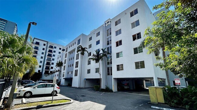 Foto del edificio - 210 SW 11th St