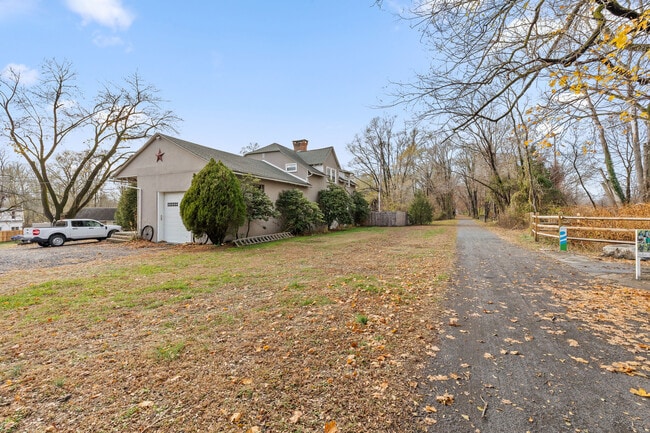 Foto del edificio - 7 Old Philadelphia Pike