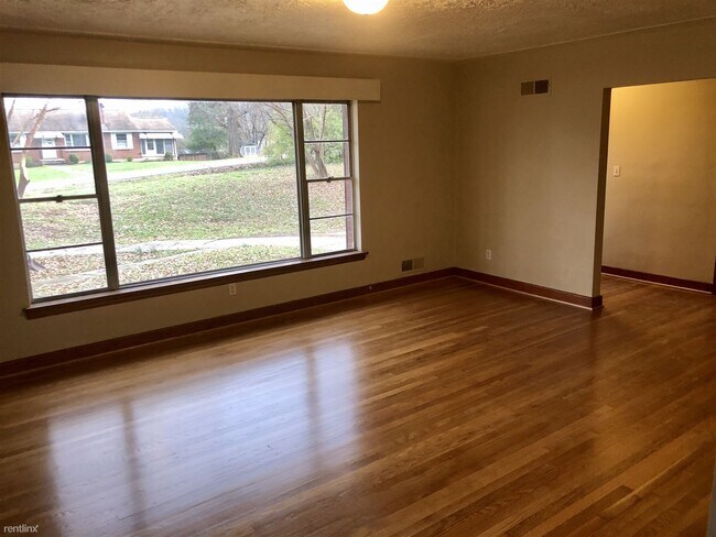 Building Photo - 4 br, 2 bath House - 3819 View Avenue