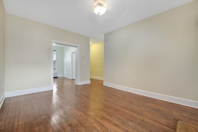 Foto del edificio - 618 Columbia Rd NW