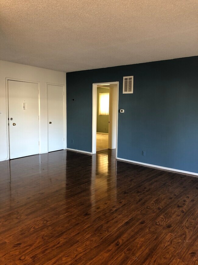 Sala de estar - 1947 Pelham Ave