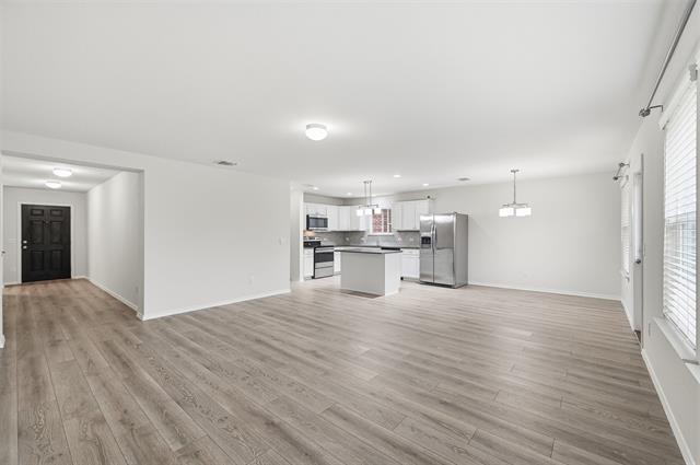 Foto del edificio - 6040 Misty Breeze Dr