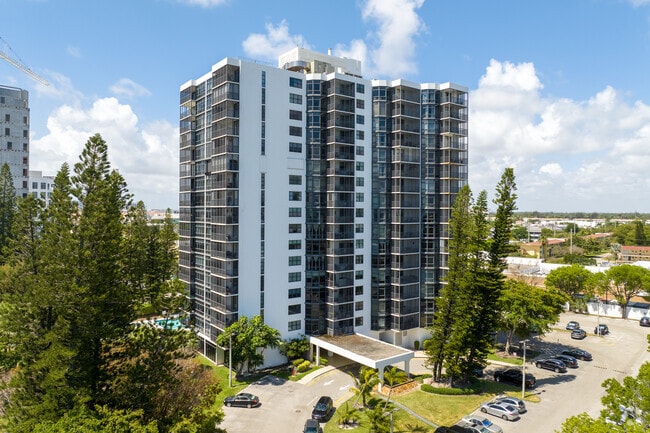 Building Photo - Bonavida Condominiums
