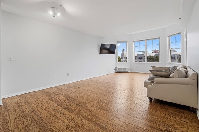 Building Photo - 30 Freedom Way