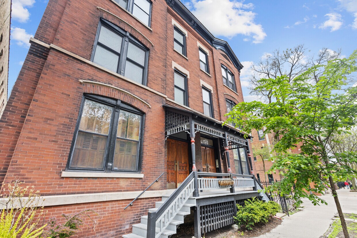 Foto principal - 1903 N Sheffield Ave