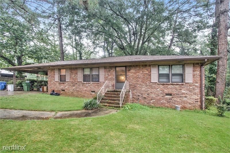 Primary Photo - 3 br, 2 bath House - 750 BRAEMAR Avenue SW