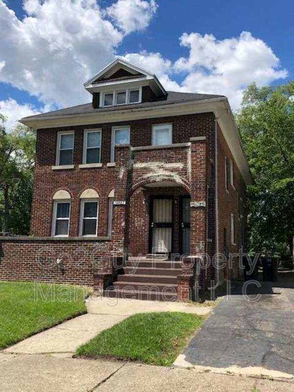 Building Photo - 14885 Holmur St