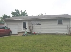 Building Photo - 6404 S Kelley Ave