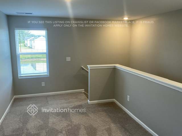 Building Photo - 2088 Boxwood Cir