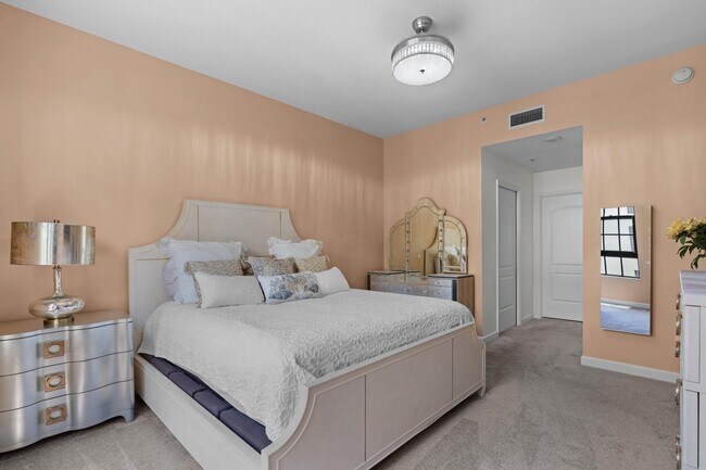 Foto del edificio - 801 S Olive Ave